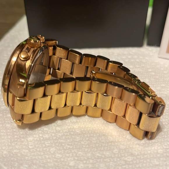 Absolutely stunning Michael kors watch main image 4